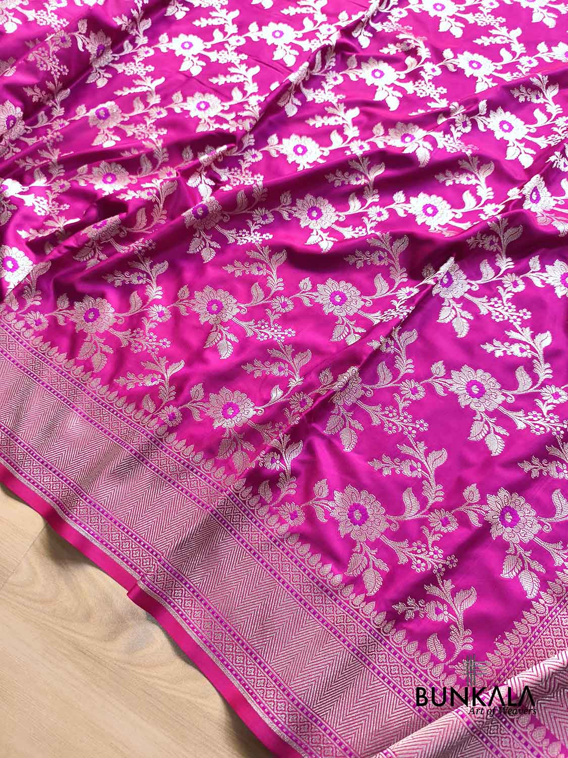 Magenta Pink Jamewar Weaved Meenakari Floral Jaal Banarasi Mashru Silk Saree