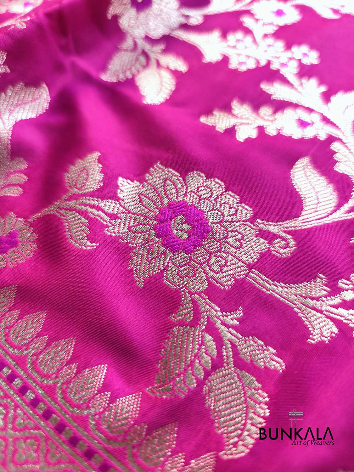 Magenta Pink Jamewar Weaved Meenakari Floral Jaal Banarasi Mashru Silk Saree