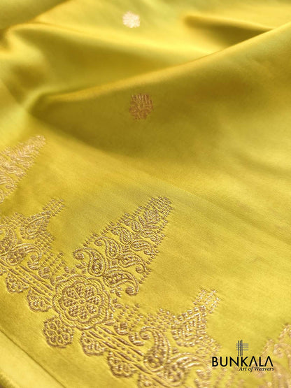 Olive Green Woven Buti Heavy Pallu Konia Border Banarasi Mashru Silk Saree