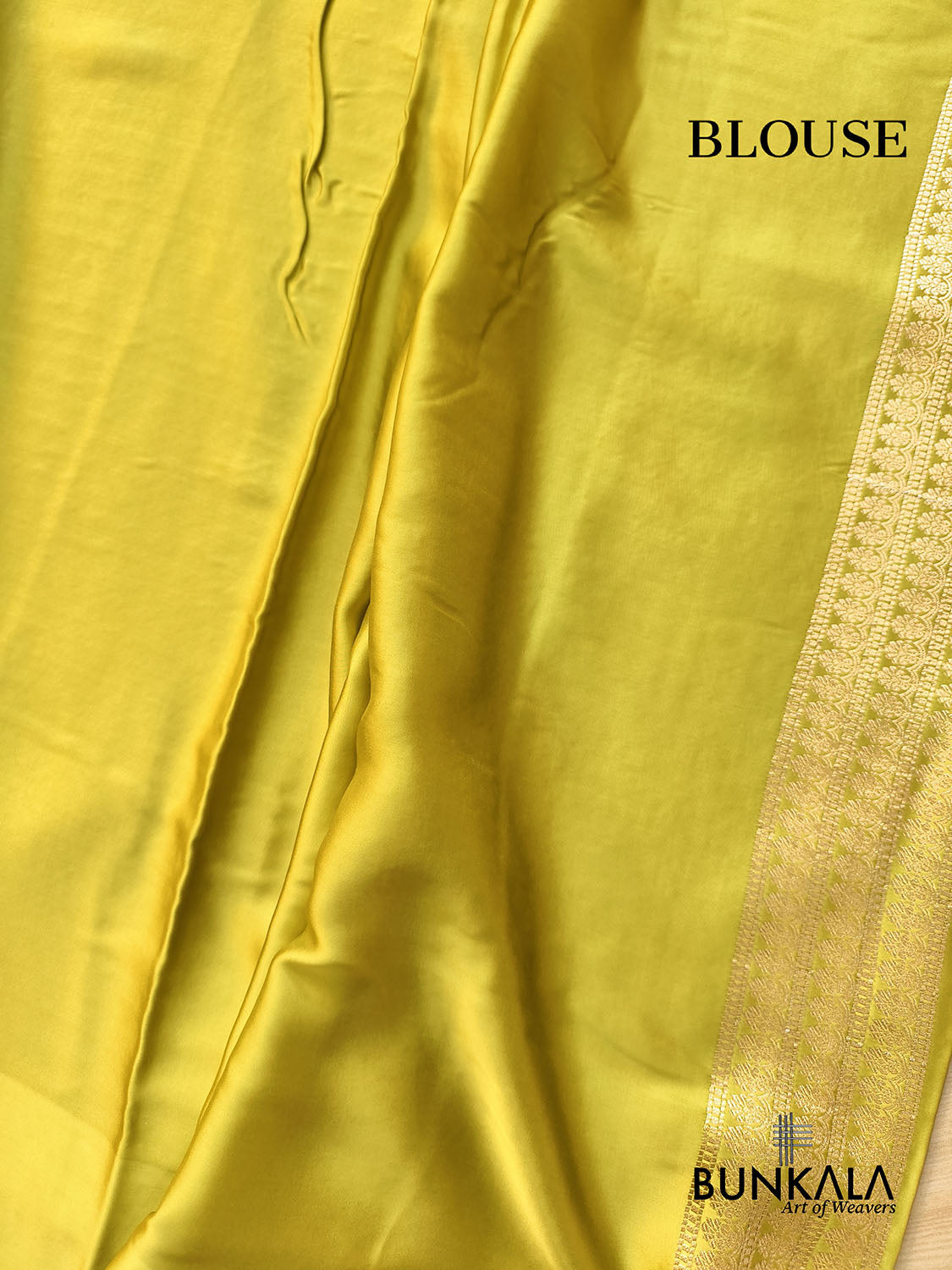Olive Green Woven Buti Heavy Pallu Konia Border Banarasi Mashru Silk Saree
