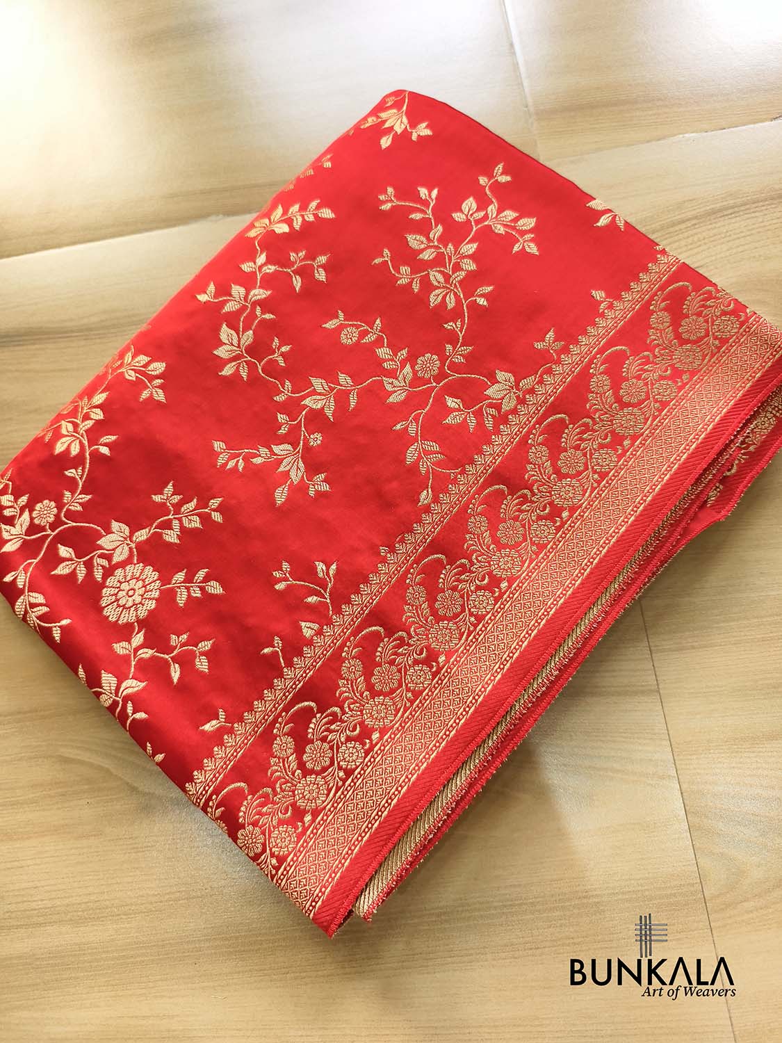 Classic Bridal Red Woven Jaal Traditional Border Banarasi Mashru Silk Saree