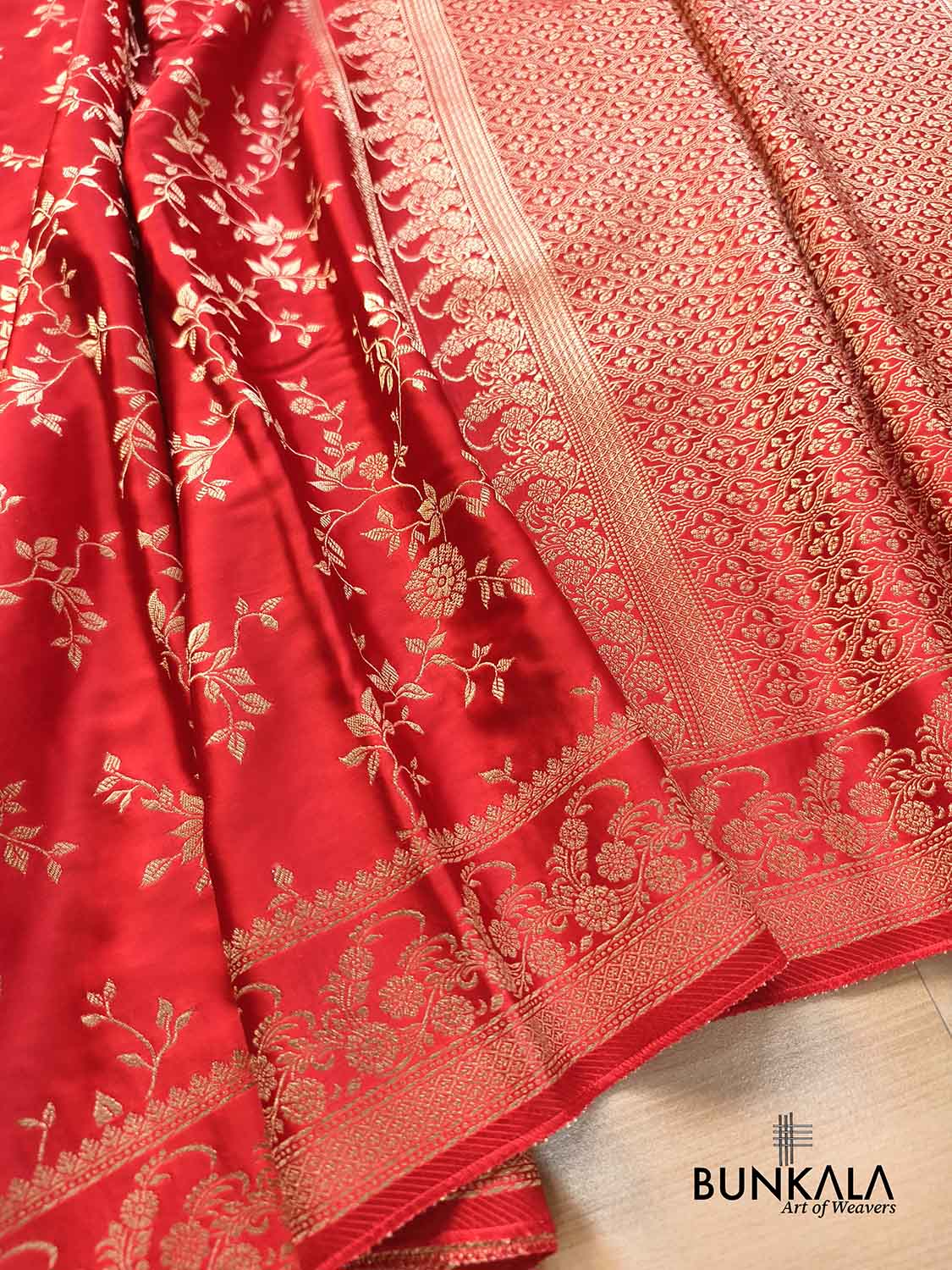 Classic Bridal Red Woven Jaal Traditional Border Banarasi Mashru Silk Saree