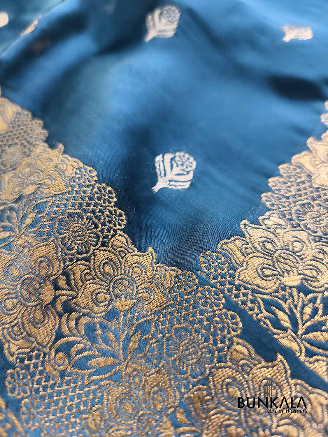 Teal Blue Floral Border Sona Rupa Buti Weaved Heavy Pallu Banarasi Mashru Silk Saree