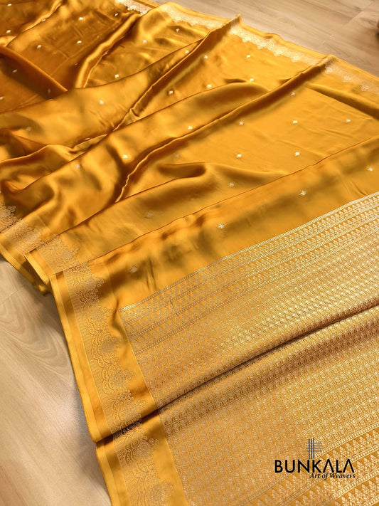 Mustard Yellow Scalloped Border Tiny Buti Weaved Brocade Pallu Banarasi Mashru Silk Saree
