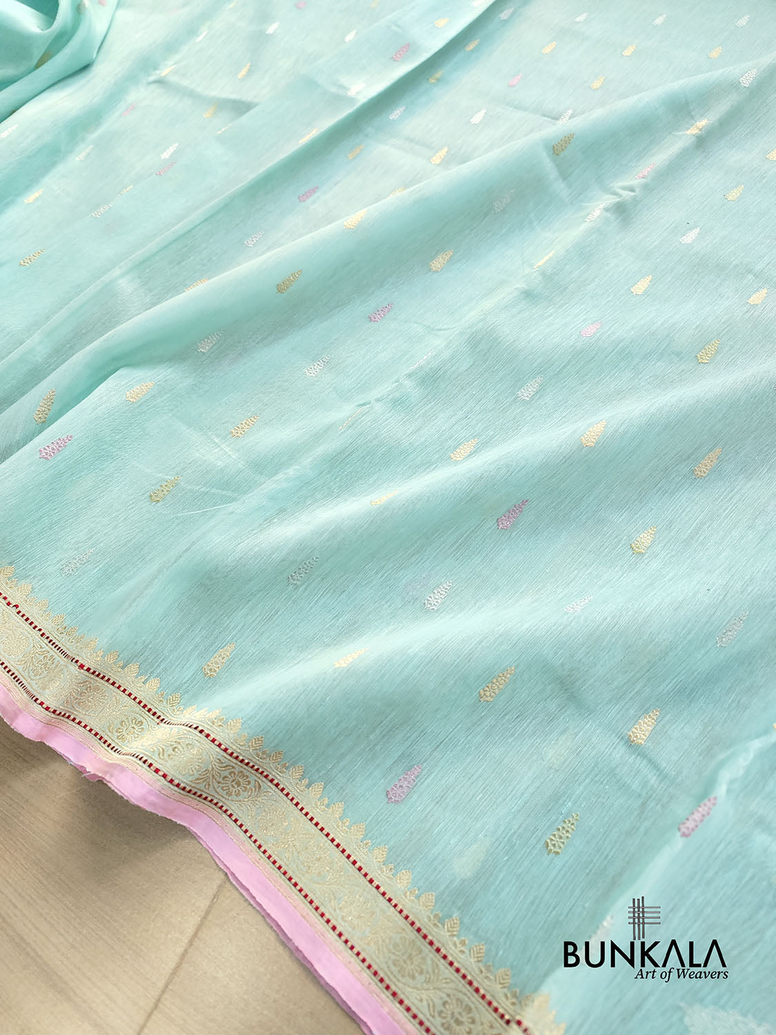Blue Kadwa Buti Handweaved Banarasi Pure Linen Saree