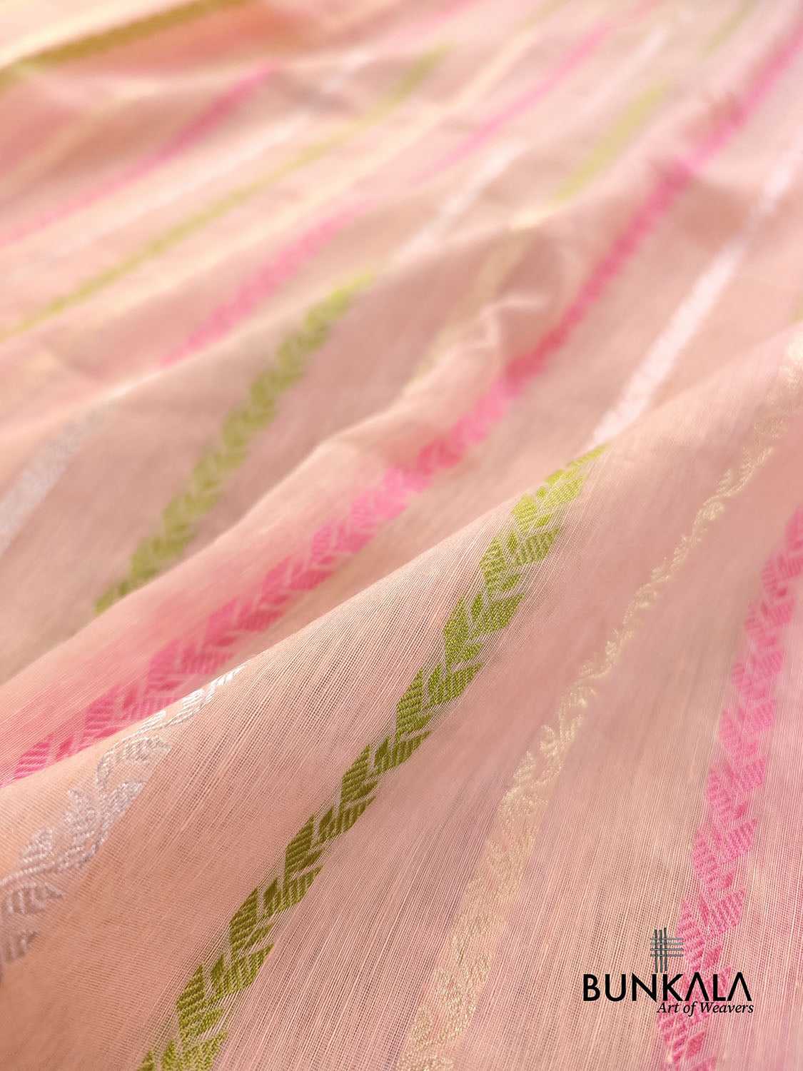 Peach Pink Kadwa Stripe Handweaved Banarasi Pure Linen Saree