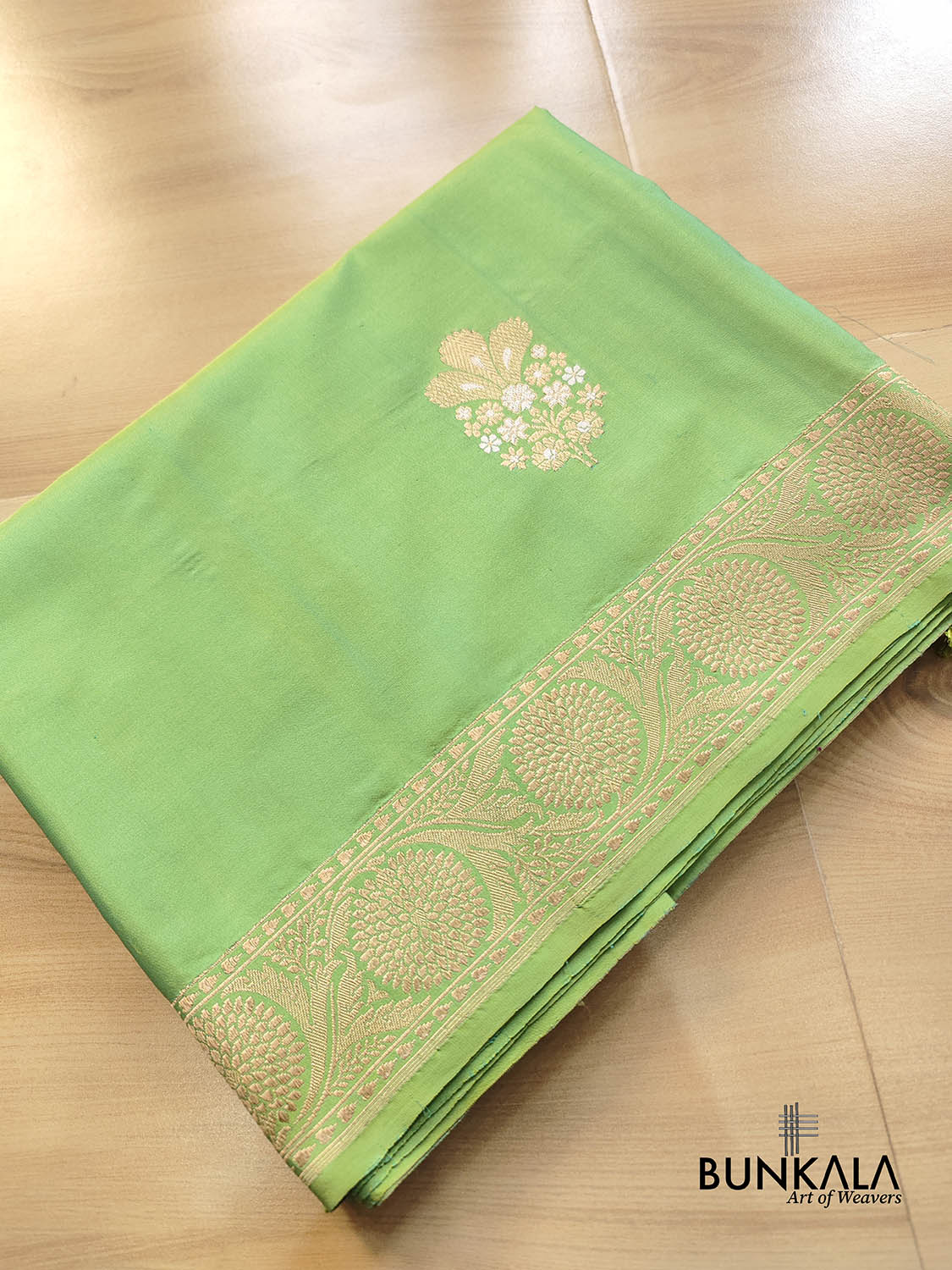 Pastel Green Sona Rupa Buta Hand Kadwa Weaved Banarasi Pure Katan Silk Saree
