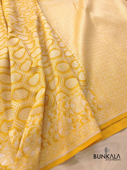 Yellow Oval Pattern Buta Sona Rupa Weaved Banarasi Silk Saree