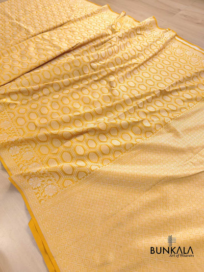 Yellow Oval Pattern Buta Sona Rupa Weaved Banarasi Silk Saree