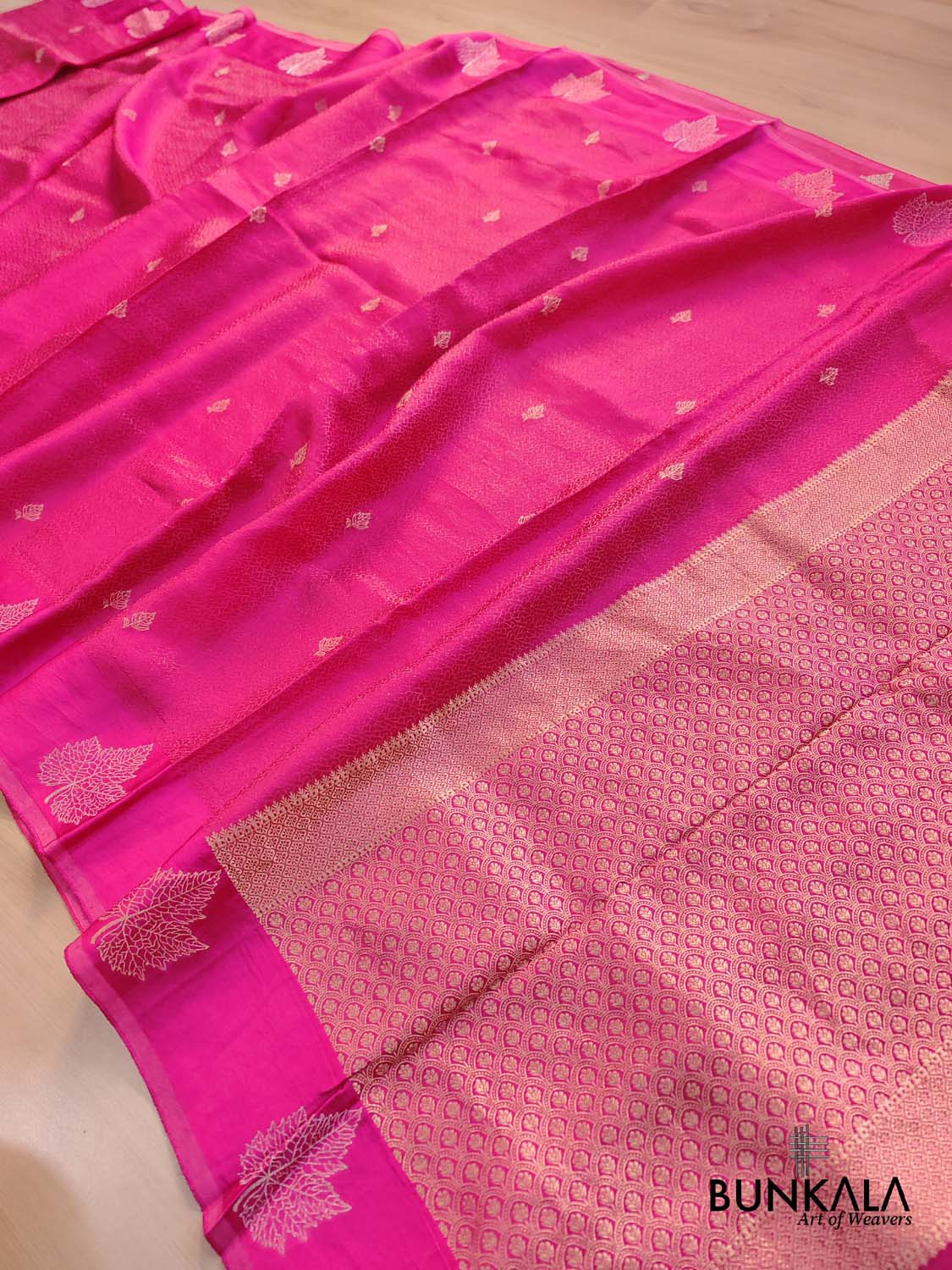 Hot Pink Leaf Buta Geometric Tanchui Banarasi Tissue Mashru Silk Saree