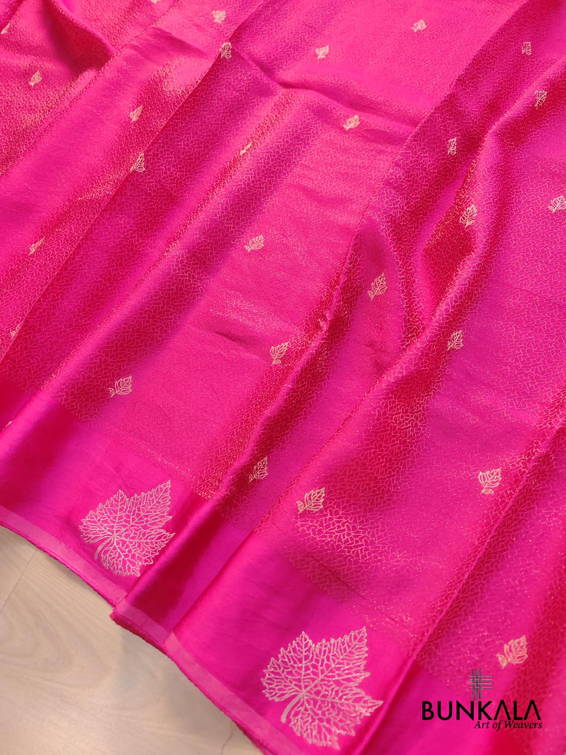 Hot Pink Leaf Buta Geometric Tanchui Banarasi Tissue Mashru Silk Saree