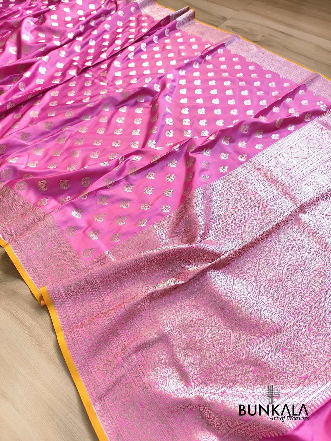 Pink Small Motif Weaved Banarasi Mashru Silk Saree