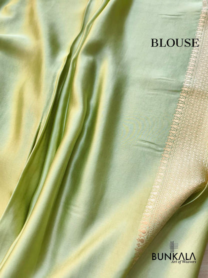 Pista Green Birds Motif Brocade Tanchui Banarasi Mashru Silk Saree Deer Border