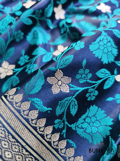 Navy Blue Jamewar Floral Jaal Weaved Banarasi Mashru Silk Saree