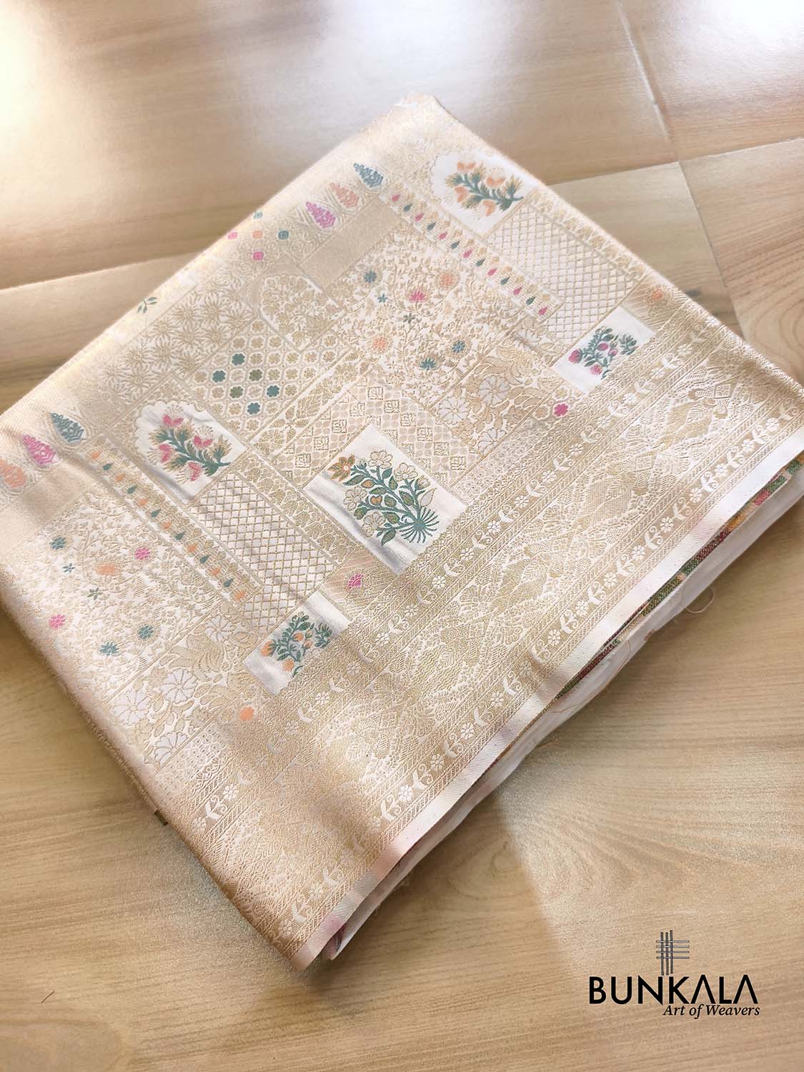 White Flower Brocade Meenakari Weaved Banarasi Mashru Silk Saree