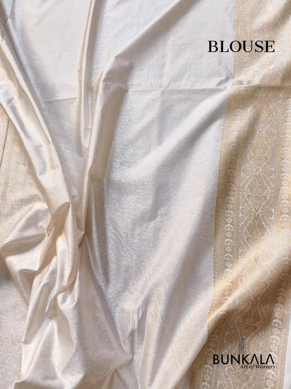White Flower Brocade Meenakari Weaved Banarasi Mashru Silk Saree