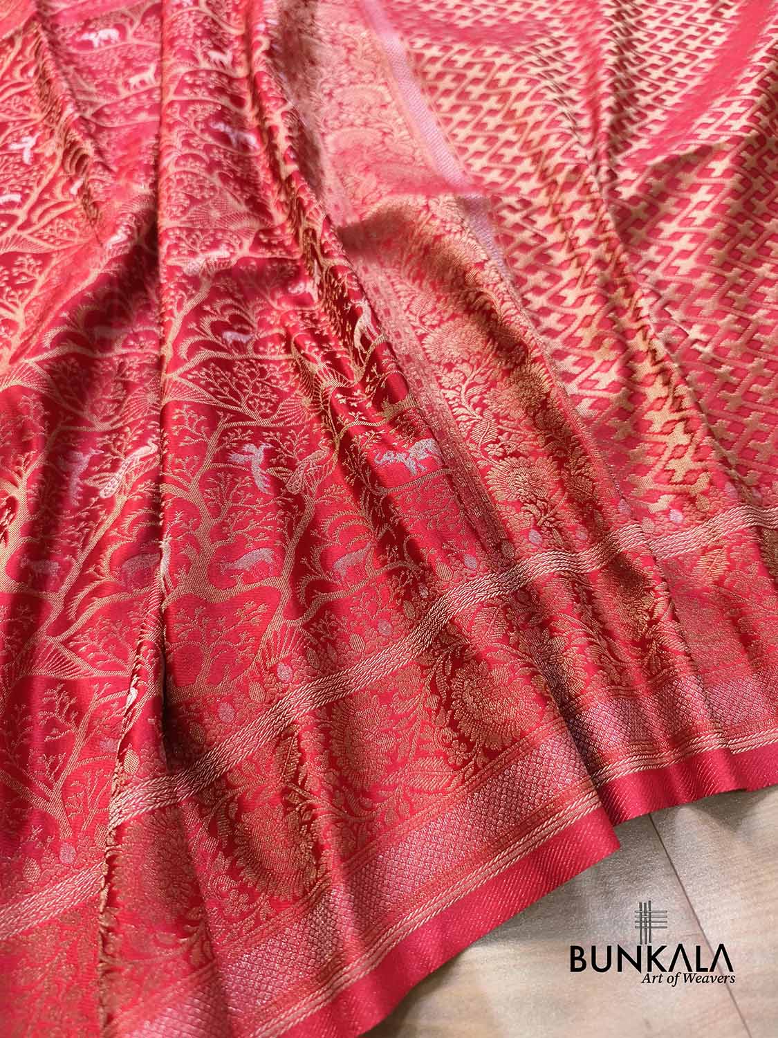 Red Shikargha Sona Rupa Weaved Banarasi Mashru Silk Saree