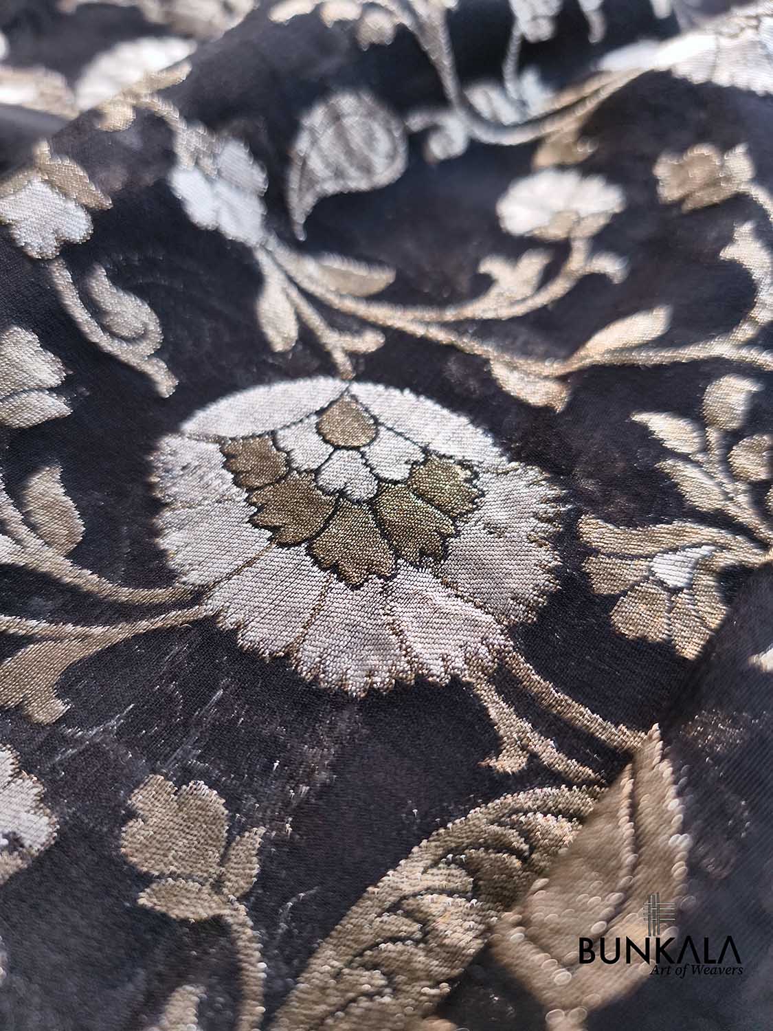 Jet Black Sona Rupa Pure Georgette Floral Jaal Design Handloom Banarasi Saree