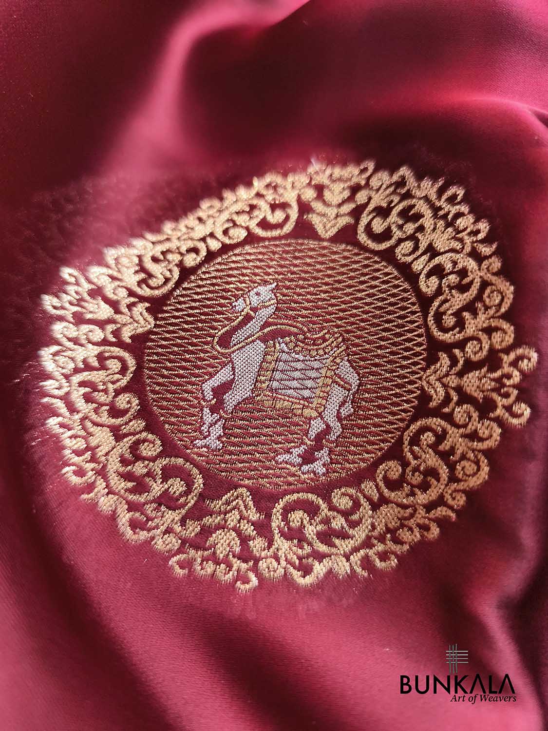 Maroon Horse Jharokha Design Sona Rupa Banarasi Mashru Organza Silk Saree
