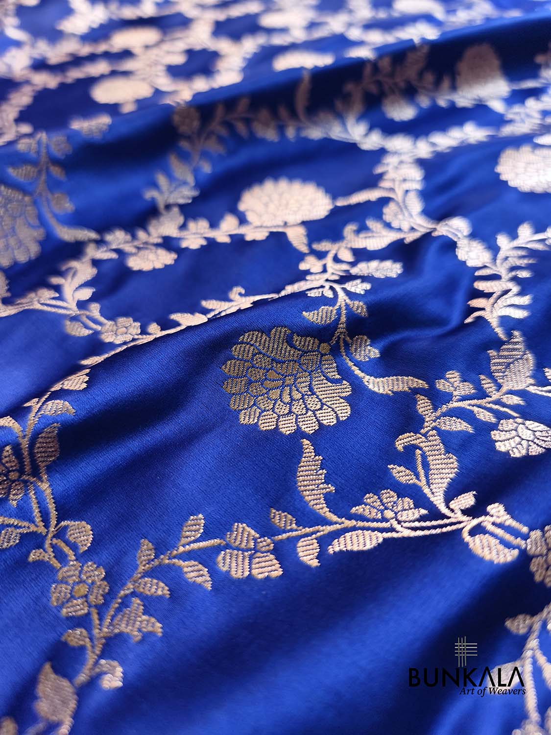Royal Blue Sona Zari Floral Jaal Weaved Banarasi Mashru Silk Saree