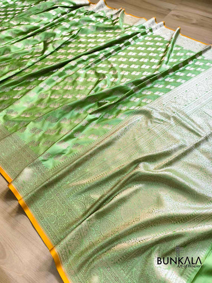 Pastel Green Traditional Buti Weaved Banarasi Mashru Silk Saree