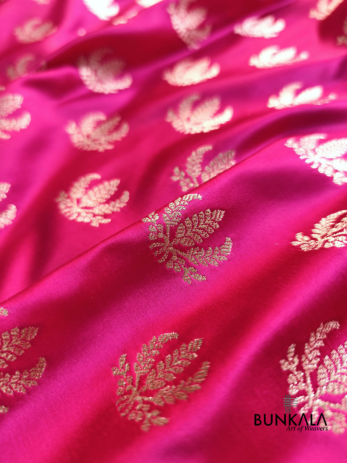 Fuchsia Pink Naaz Buti Weaved Banarasi Mashru Silk Saree