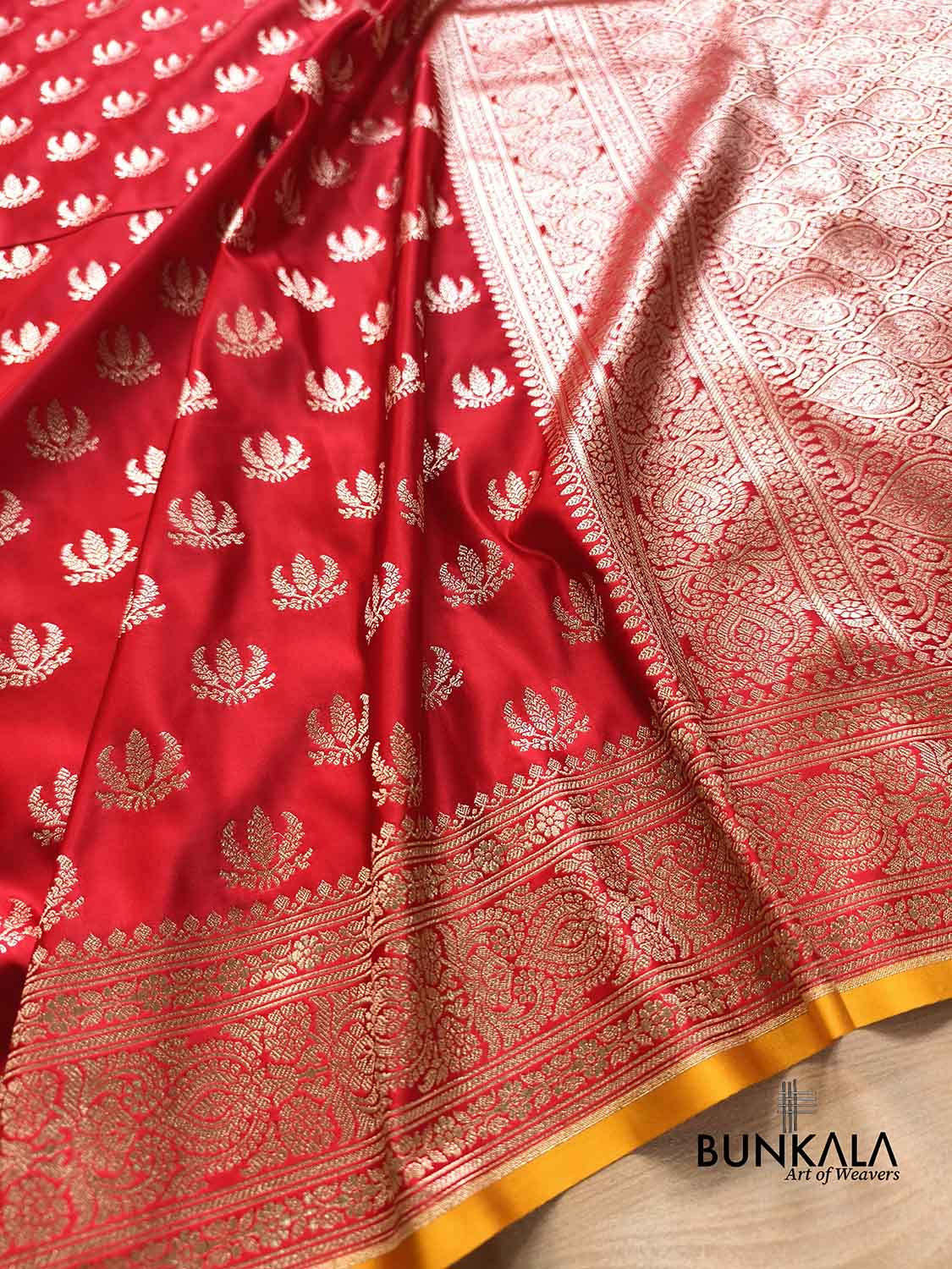 Bridal Red Naaz Buti Weaved Banarasi Mashru Silk Saree