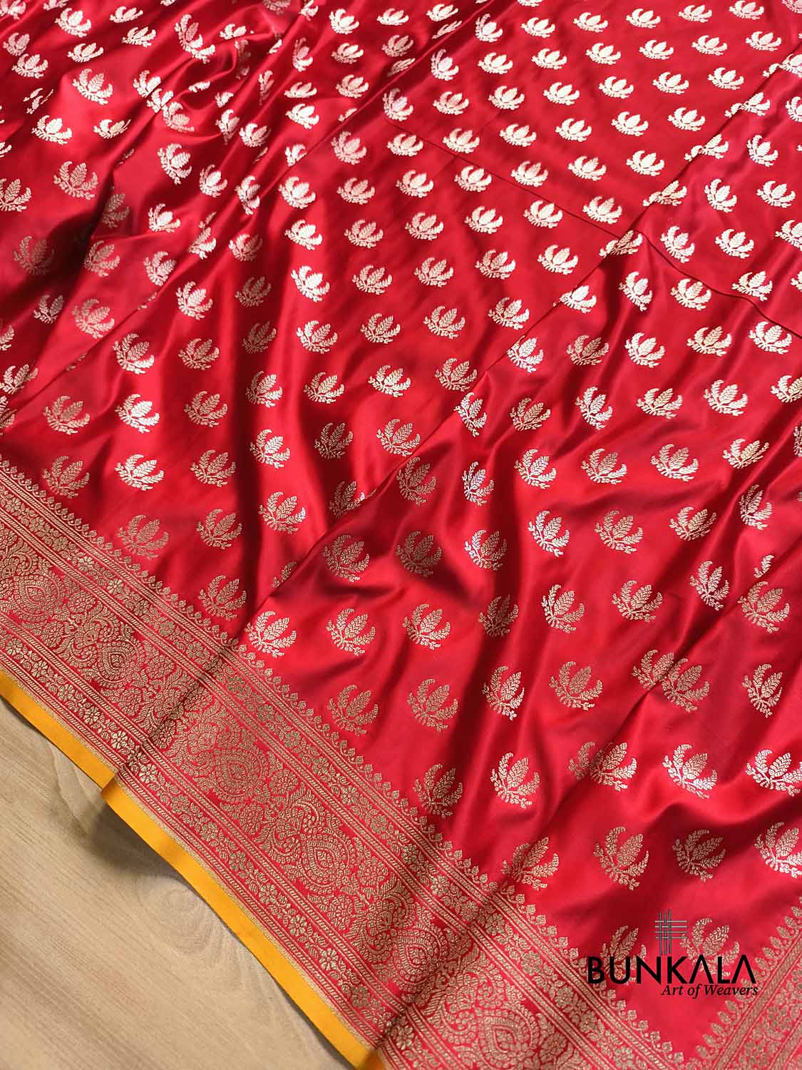 Bridal Red Naaz Buti Weaved Banarasi Mashru Silk Saree
