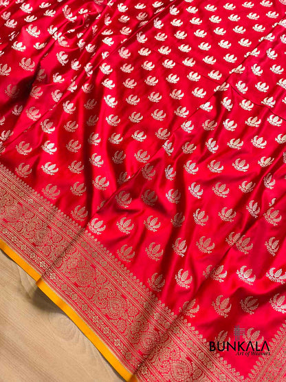 Bridal Red Naaz Buti Weaved Banarasi Mashru Silk Saree
