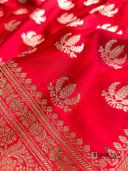 Bridal Red Naaz Buti Weaved Banarasi Mashru Silk Saree
