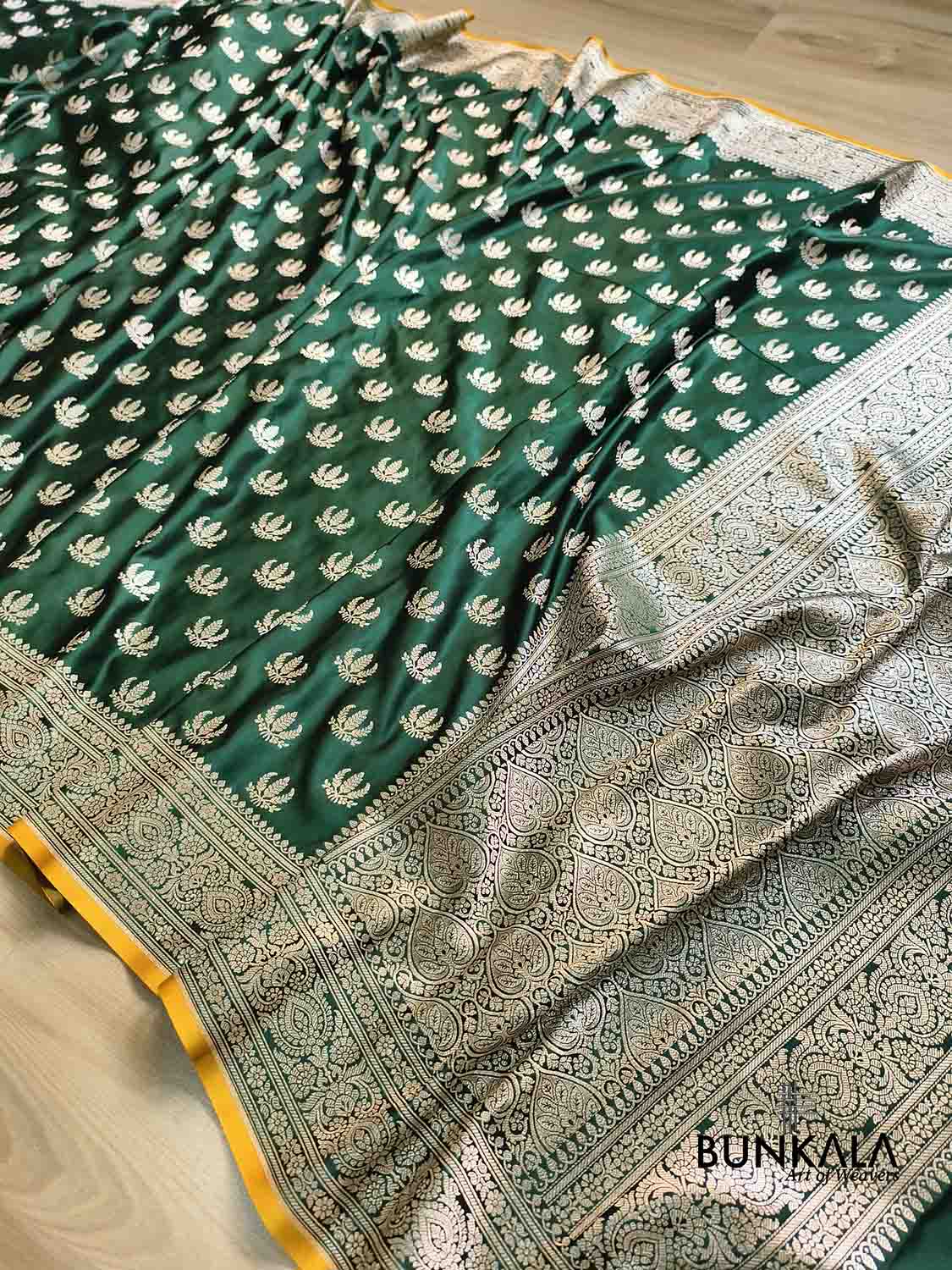 Bottle Green Naaz Buti Weaved Banarasi Mashru Silk Saree