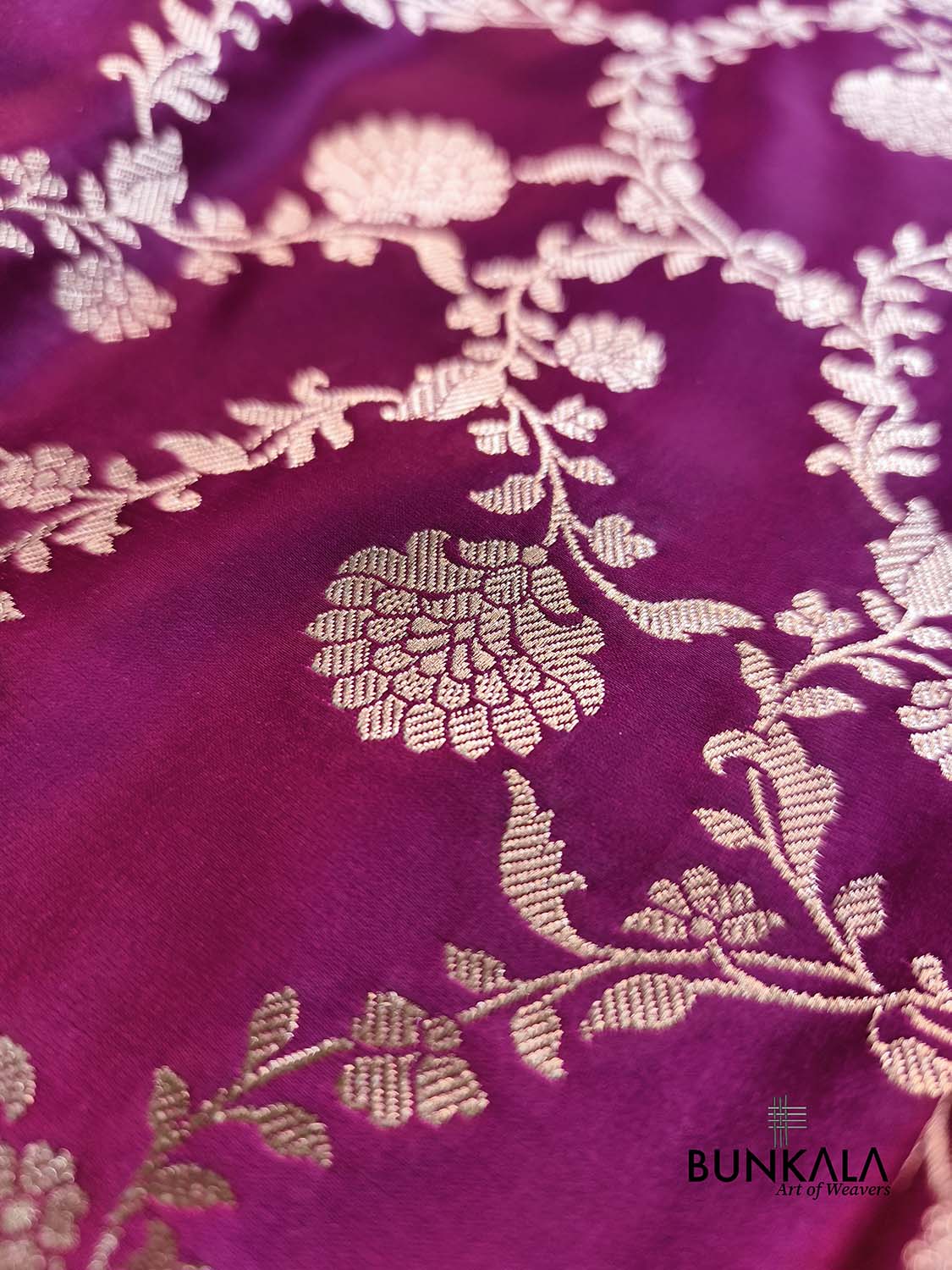 Wine Sona Zari Floral Jaal Weaved Banarasi Mashru Silk Saree