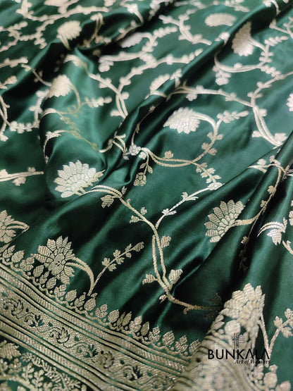Emerald Green Soft Mashru Silk Allover Floral Jaal Design Weaved Banarasi Saree