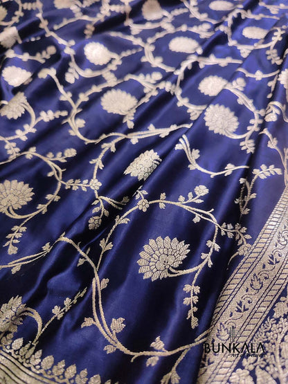 Navy Blue Soft Mashru Silk Allover Floral Jaal Design Weaved Banarasi Saree