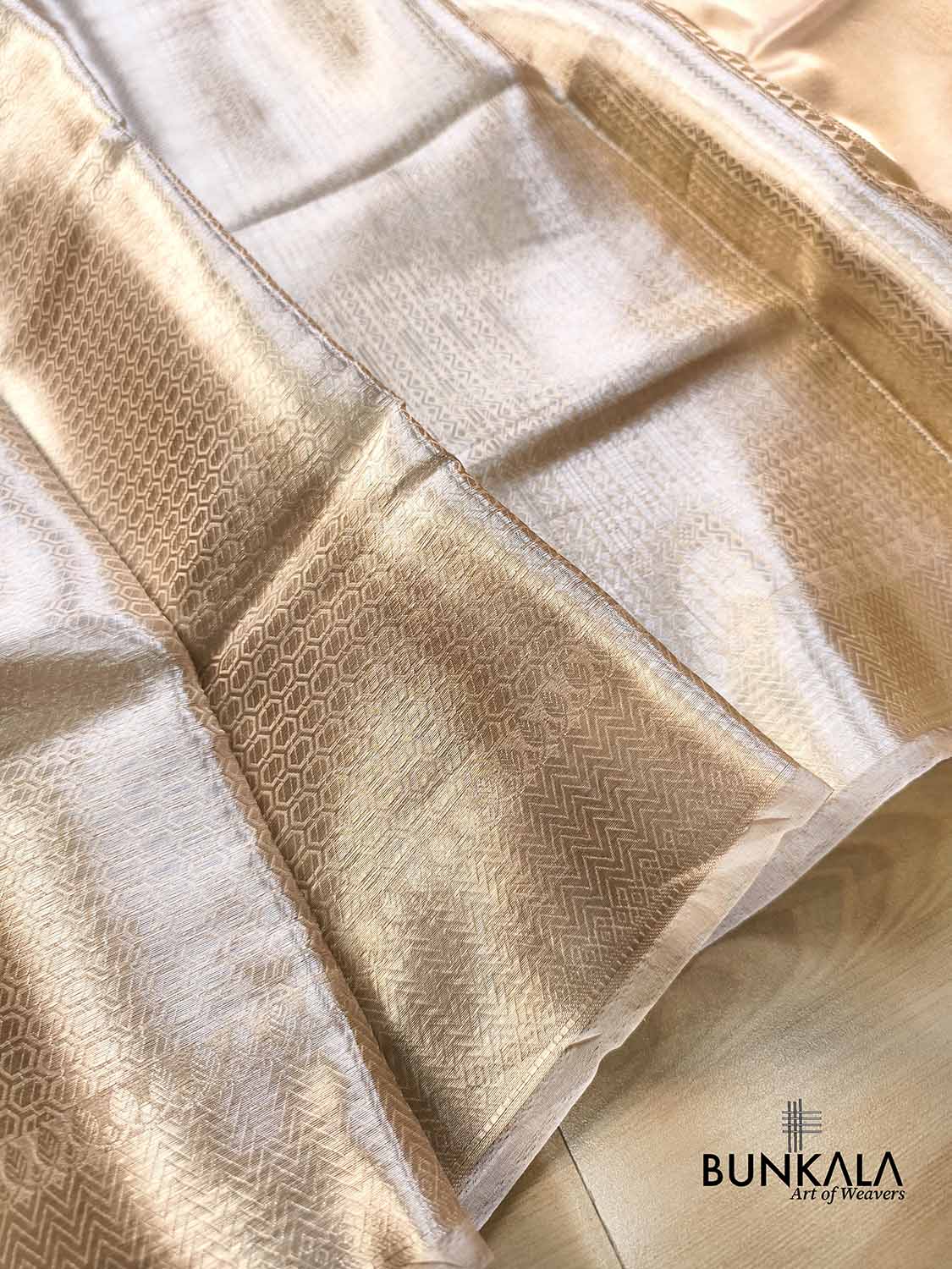 Natural Gold Brocade Handloom Banarasi Pure Tissue Saree
