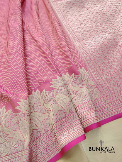 Gajri Pink Zig Zag Design Jamewar Weaved Banarasi Soft Mashru Silk Saree