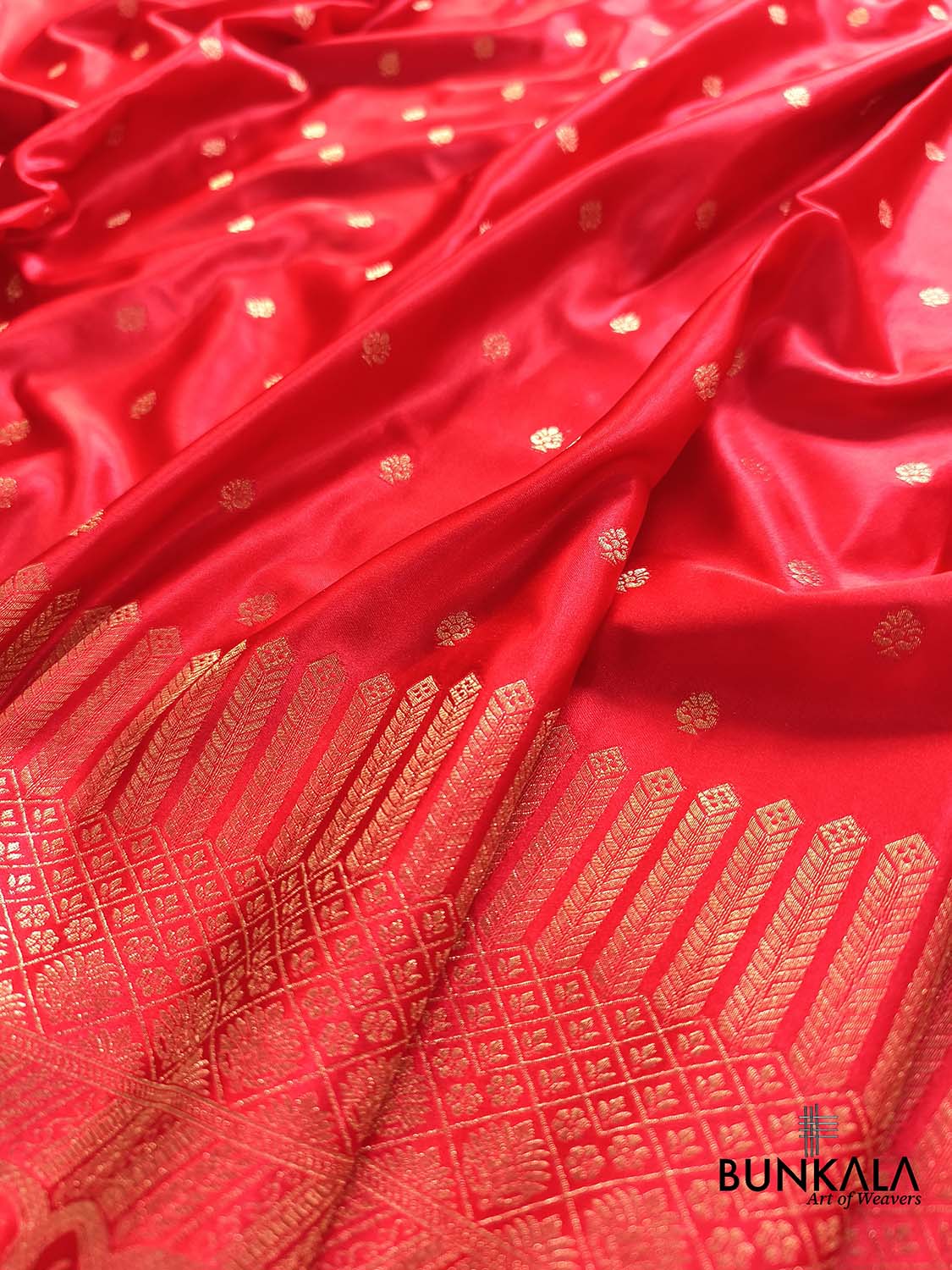 Red Buti Big Border Banarasi Mashru Silk Saree