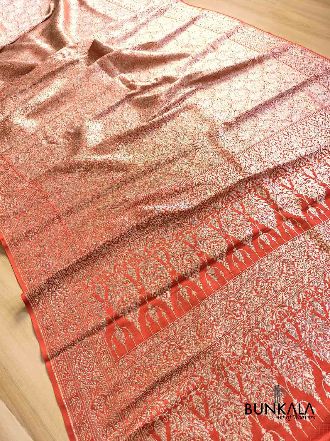Burnt Orange Vintage Motif Big Border Brocade Weaved Banarasi Mashru Silk Saree
