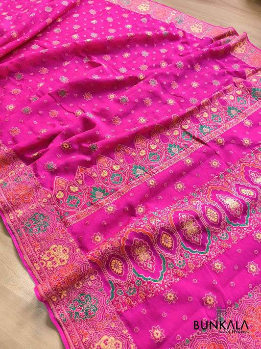 Gulabi Pink Star Motif Traditional Border Meenakari Handloom Banarasi Pure Georgette Saree