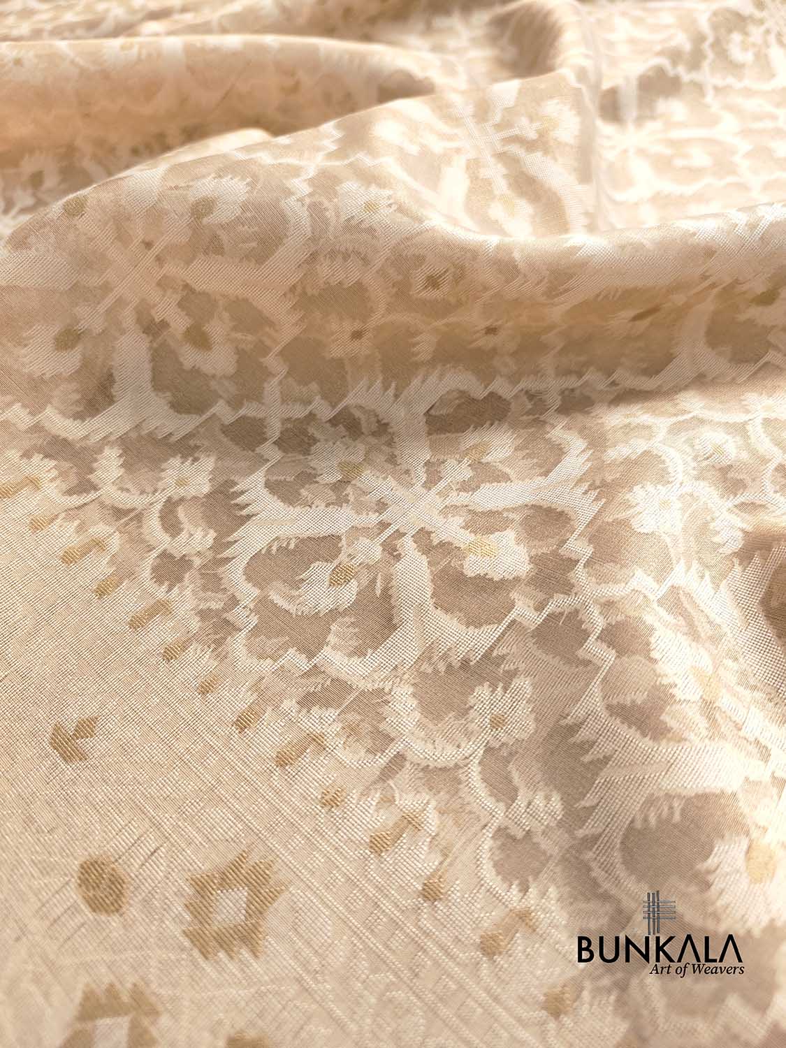 Golden Tissue Silk Patola Design Resham Handweaved Banarasi Saree