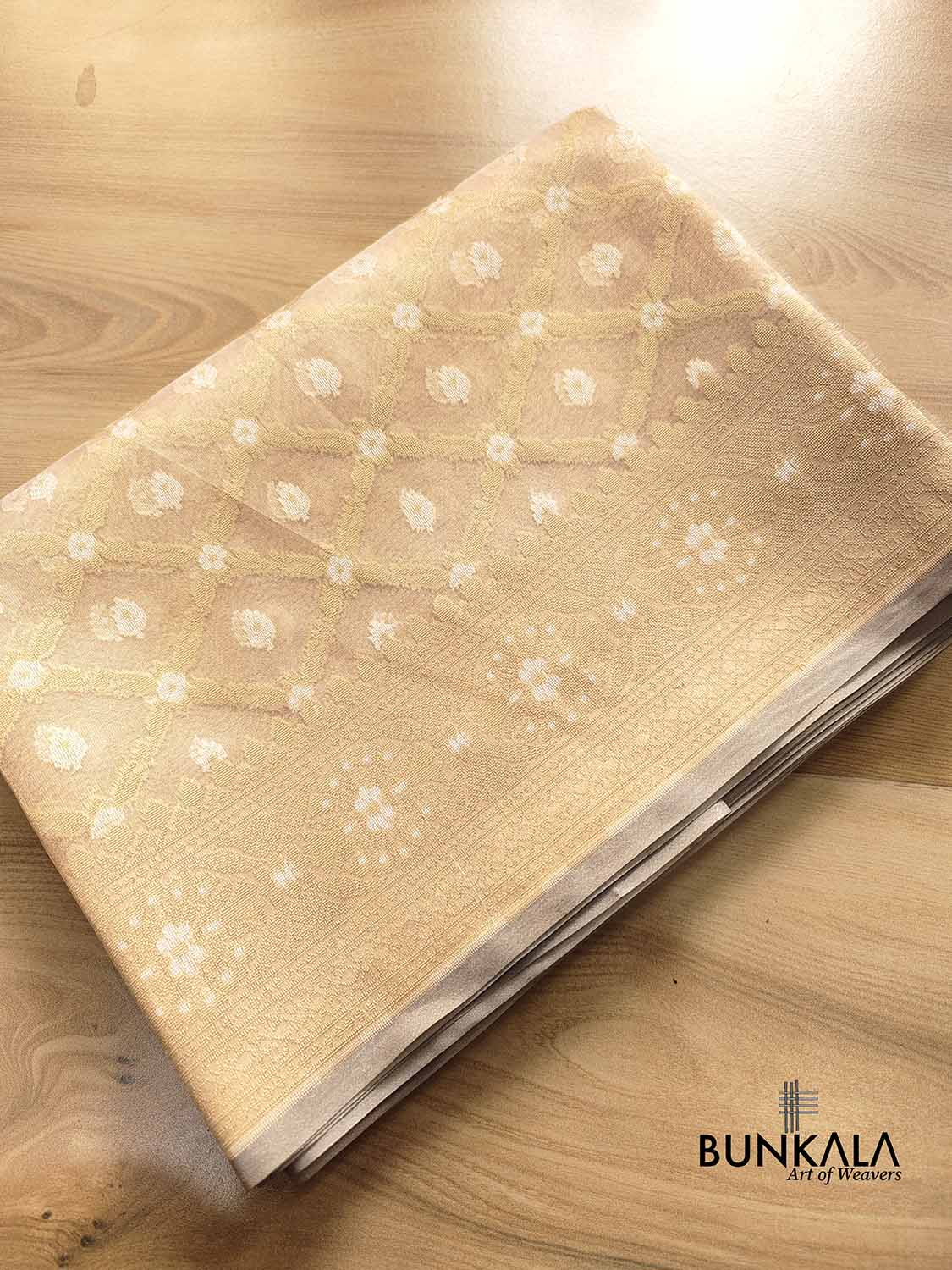 Golden Tissue Silk Jaal Design Resham Handweaved Banarasi Saree