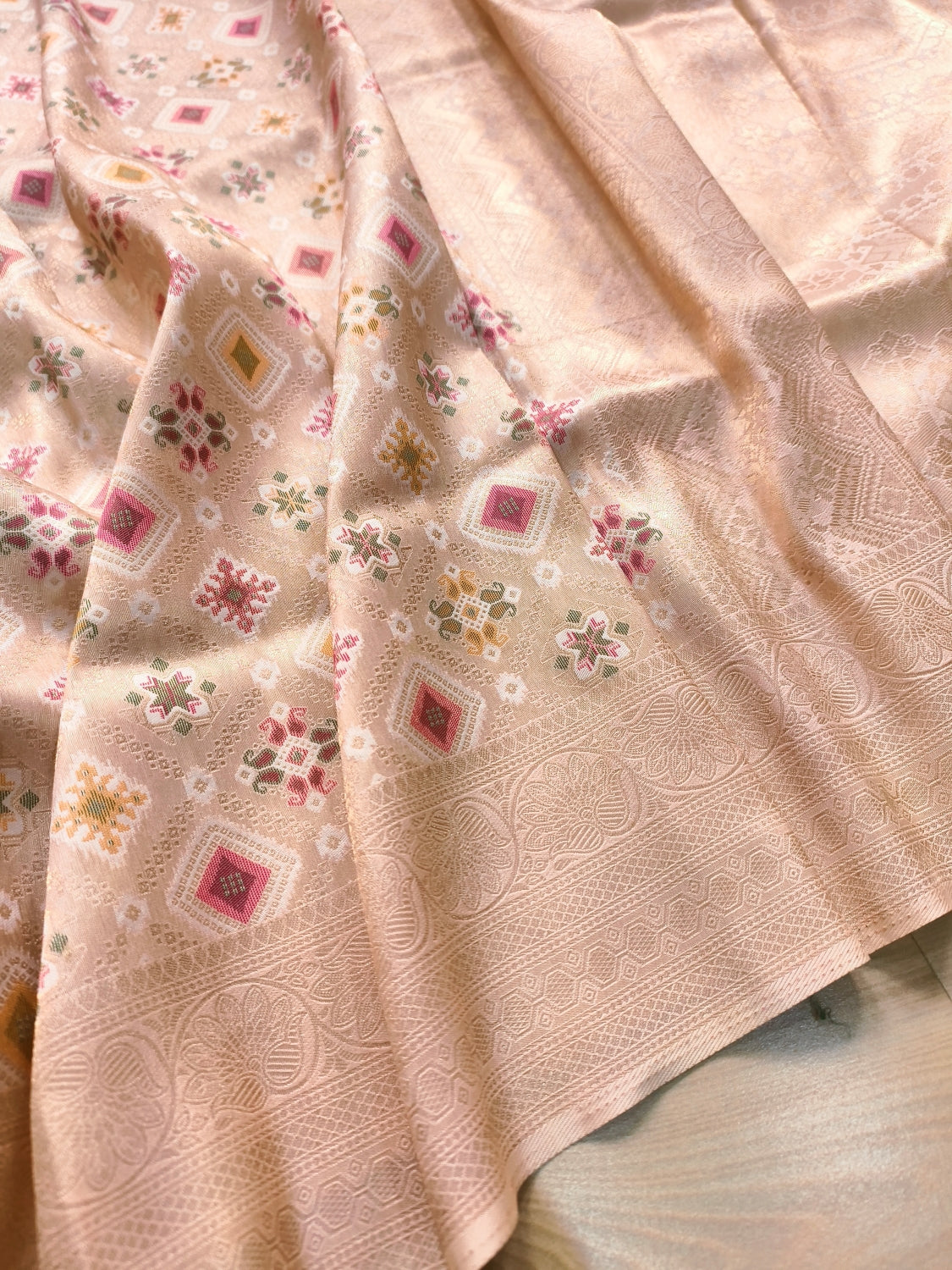 Off White Patola Jaal Banarasi Resham Silk Saree