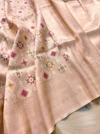 Off White Patola Jaal Banarasi Resham Silk Saree