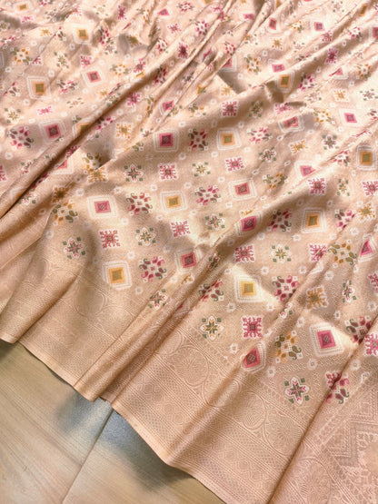 Off White Patola Jaal Banarasi Resham Silk Saree