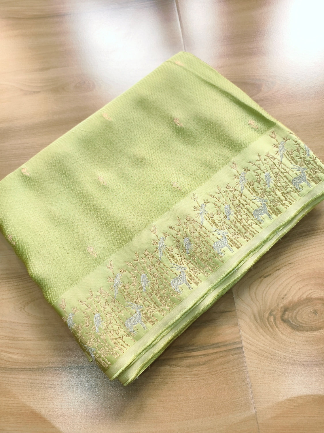 Pastel Green Shikargha Border TanChui Banarasi Mashru Silk Saree