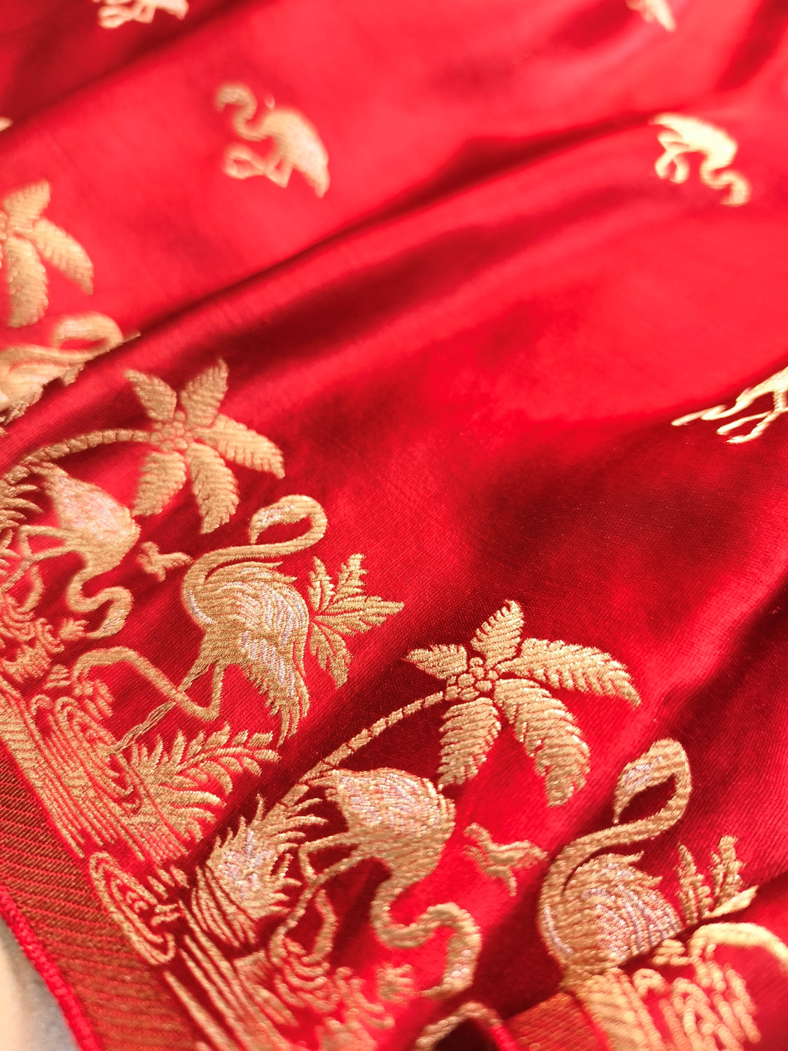 Maroonish Red Shikargha Buti Border Banarasi Mashru Silk Saree