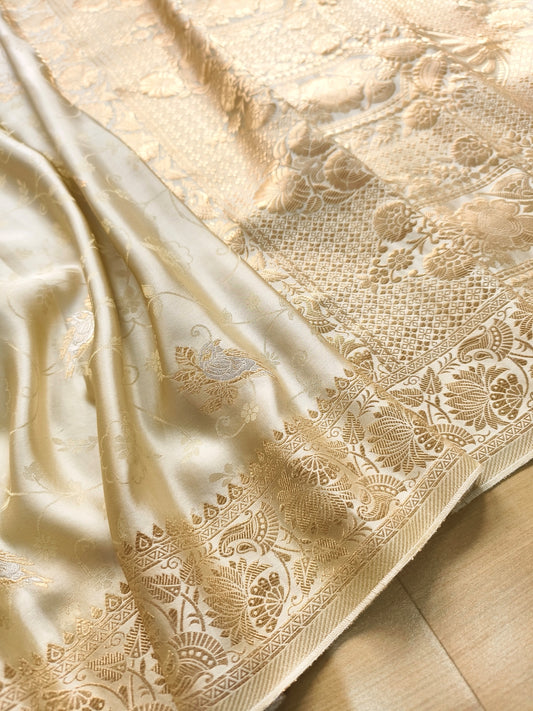 Off White Floral Jaal Tanchui Banarasi Mashru Silk Saree