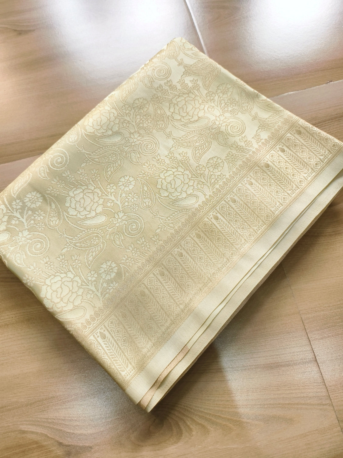 Pastel Green Floral Jaal Tanchui Banarasi Mashru Silk Saree