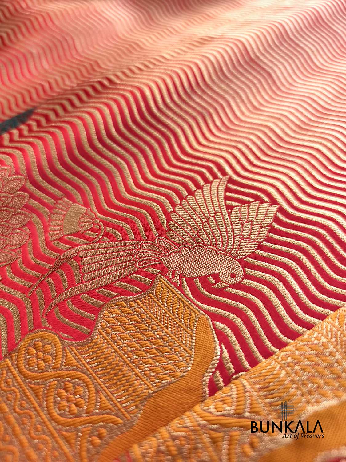 Red Leheriya Wave Pattern Birds & Floral Border Banarasi Silk Saree