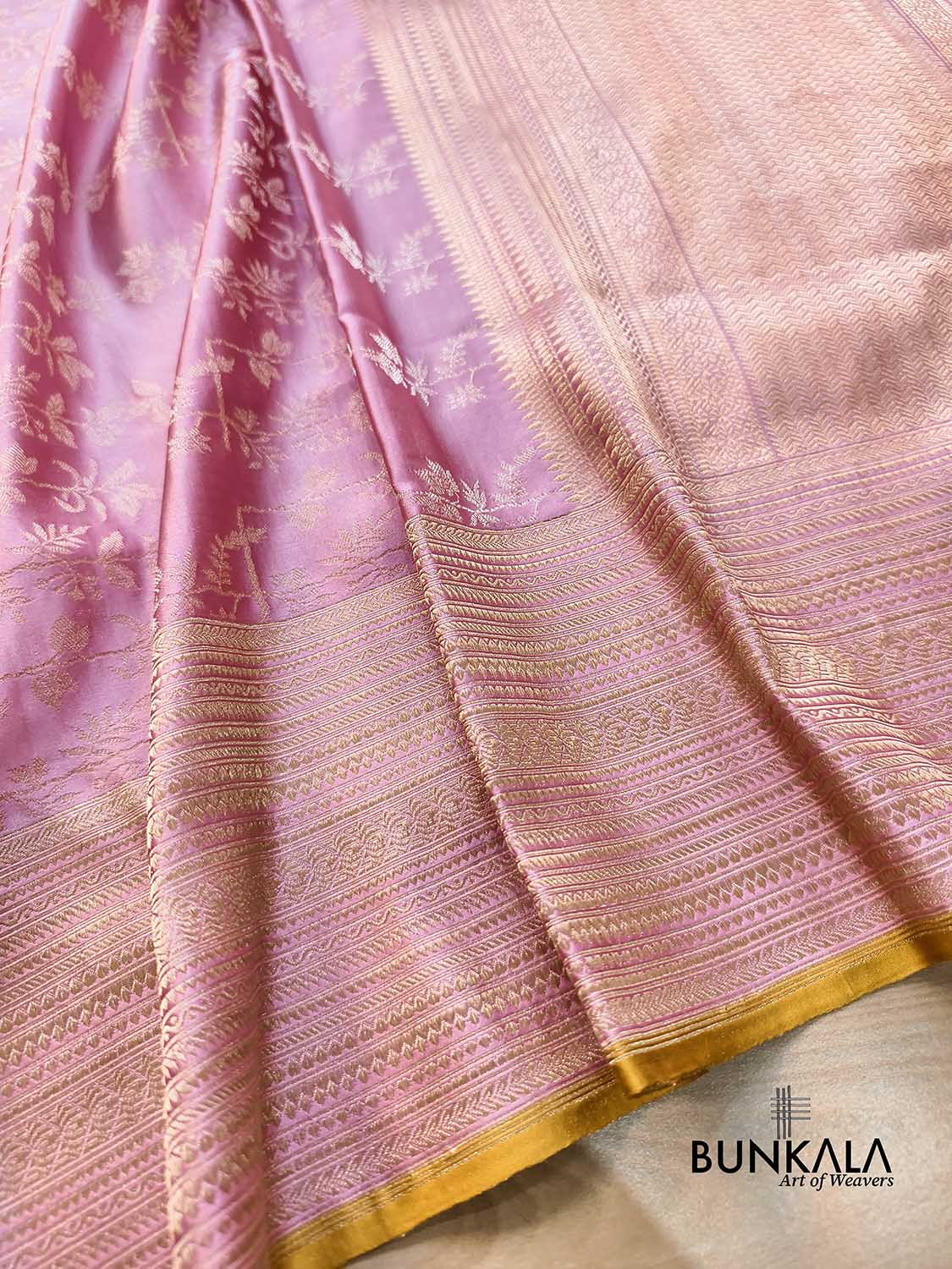 Onion Pink Jamewar Ektara Floral Jaal Handwoven Banarasi Pure Mashru Tissue Silk Saree